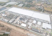 西安经开新能源工业厂房项目完成南侧厂房交付冲刺全面联调联试